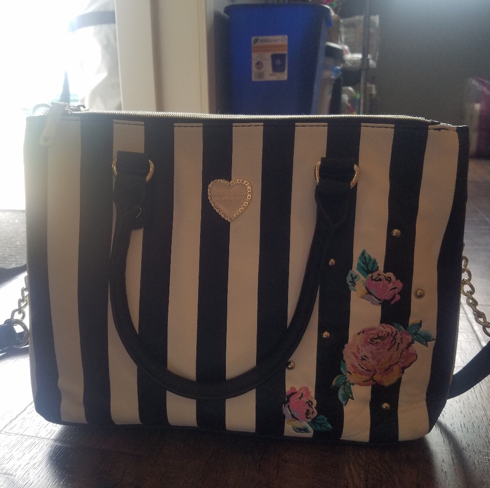 Betsey johnson crossbody